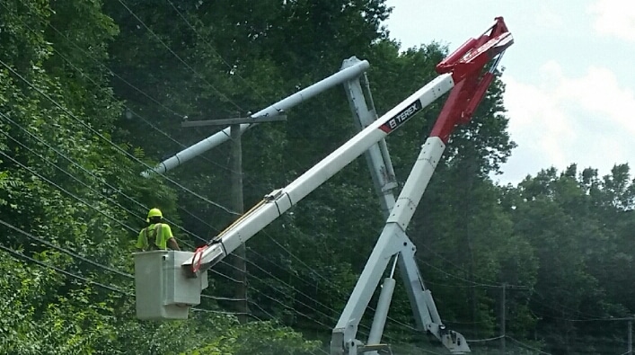 Working Around Power Lines & How You Can Avoid an Accident